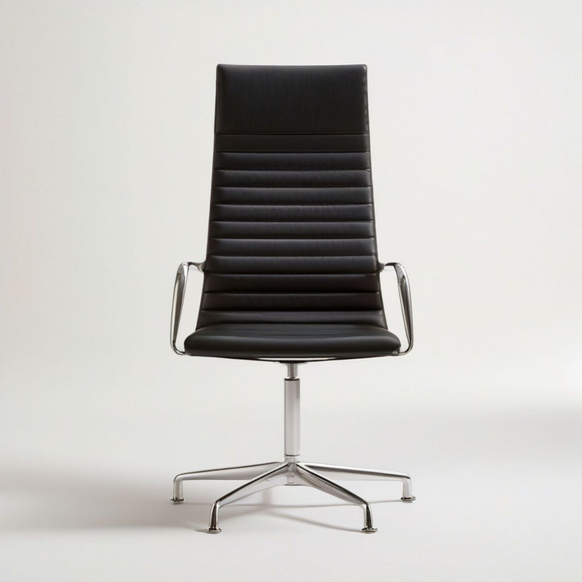 Bürodrehstuhl Schwarz/Silber mit hoher Rückenlehne, 58 x 60 x 106–116 cm